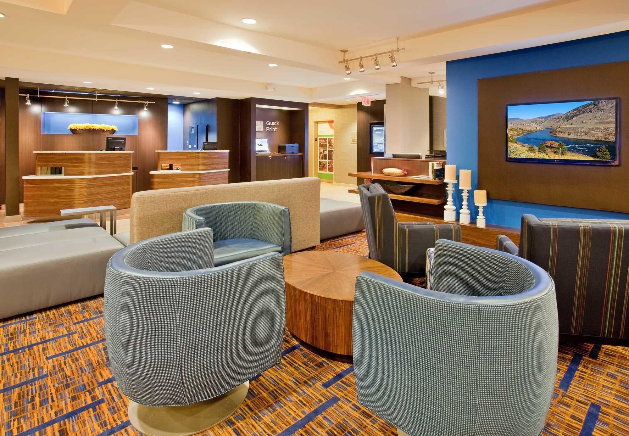 Courtyard Houston Sugar Land/Stafford Hotel Exterior photo