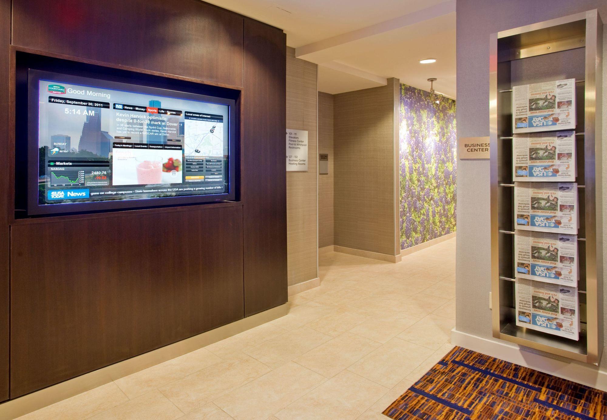 Courtyard Houston Sugar Land/Stafford Hotel Exterior photo