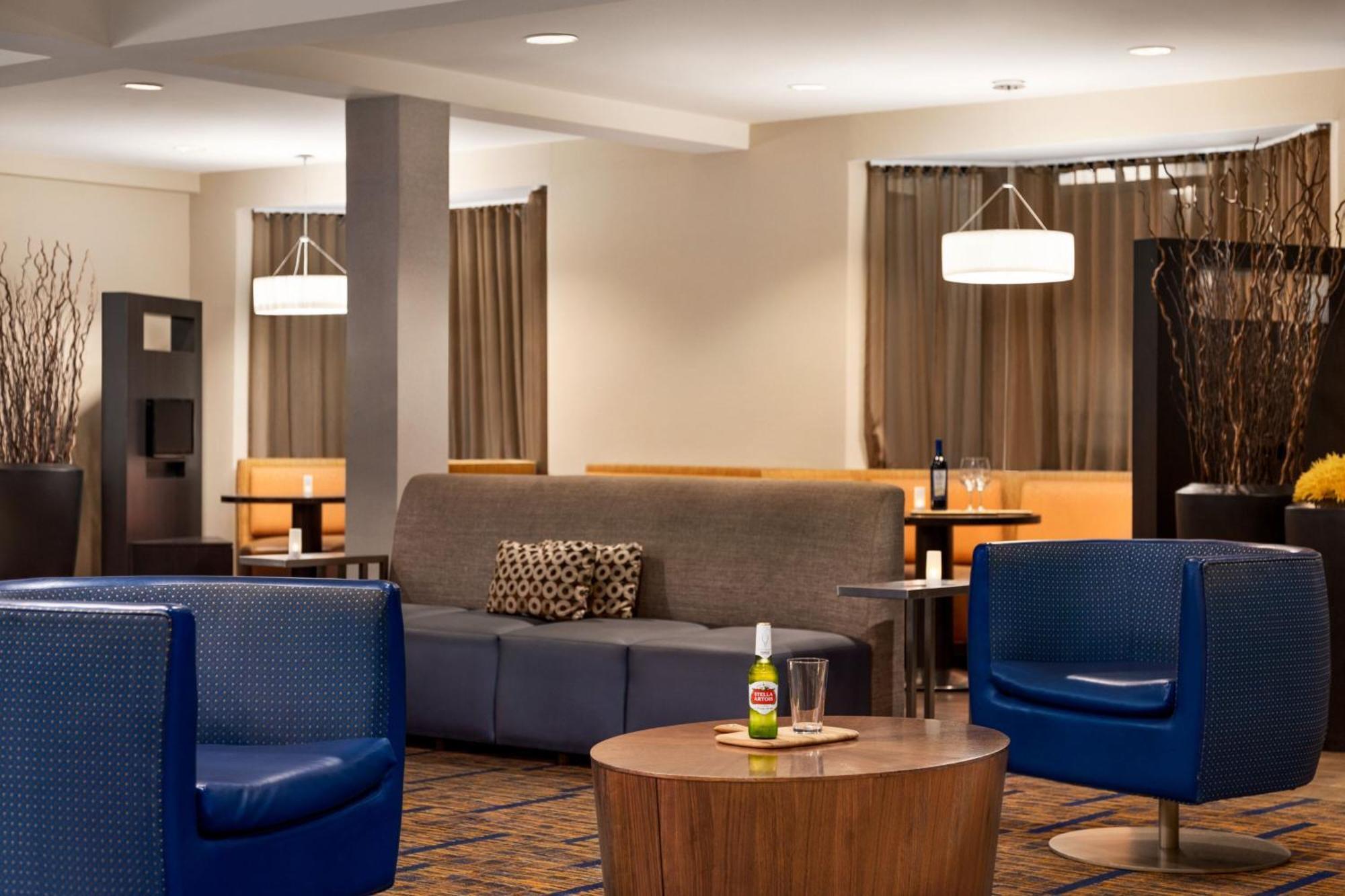 Courtyard Houston Sugar Land/Stafford Hotel Exterior photo