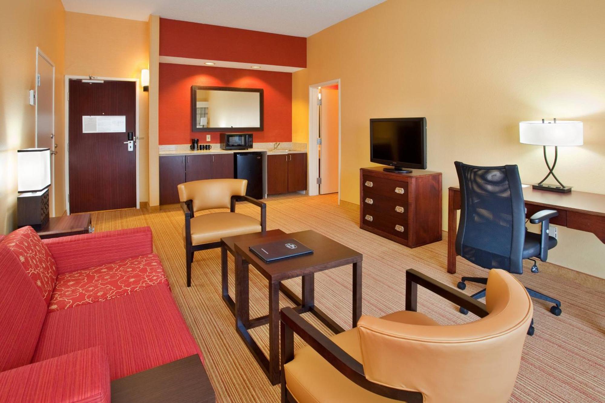 Courtyard Houston Sugar Land/Stafford Hotel Exterior photo