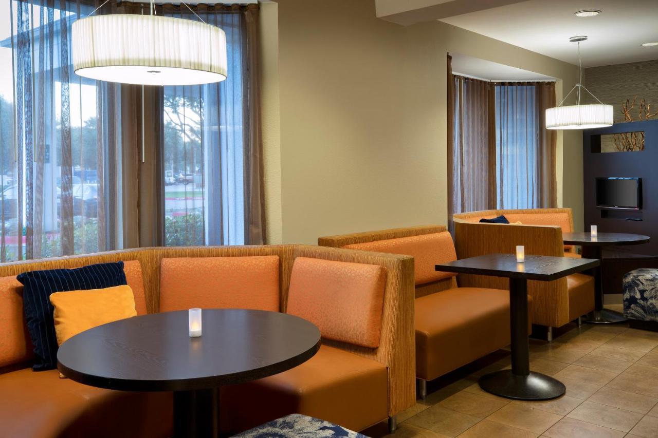 Courtyard Houston Sugar Land/Stafford Hotel Exterior photo